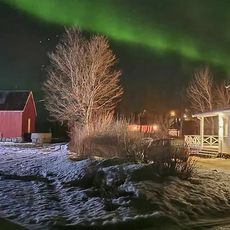 4 Bedroom Cozy In Hol I Tjeldsund Holiday home *
