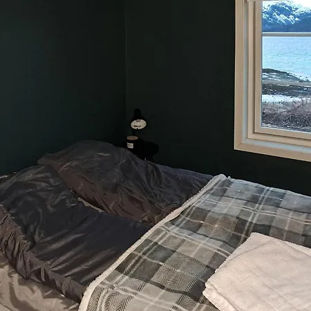 Holiday home 4 Bedroom Cozy In Hol I Tjeldsund *