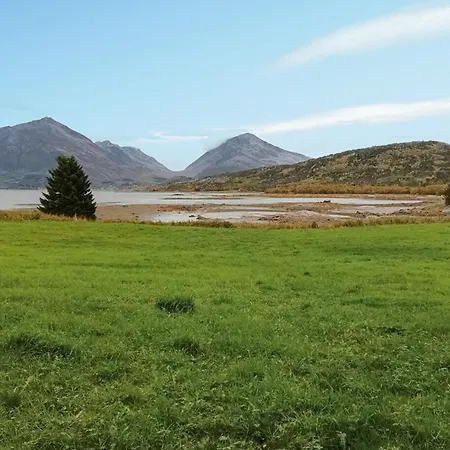 Holiday home 4 Bedroom Cozy In Hol I Tjeldsund Dragland
